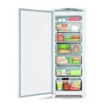 Freezer-vertical-posicionado-de-frente-com-a-porta-aberta-contendo-produtos-em-seu-interior