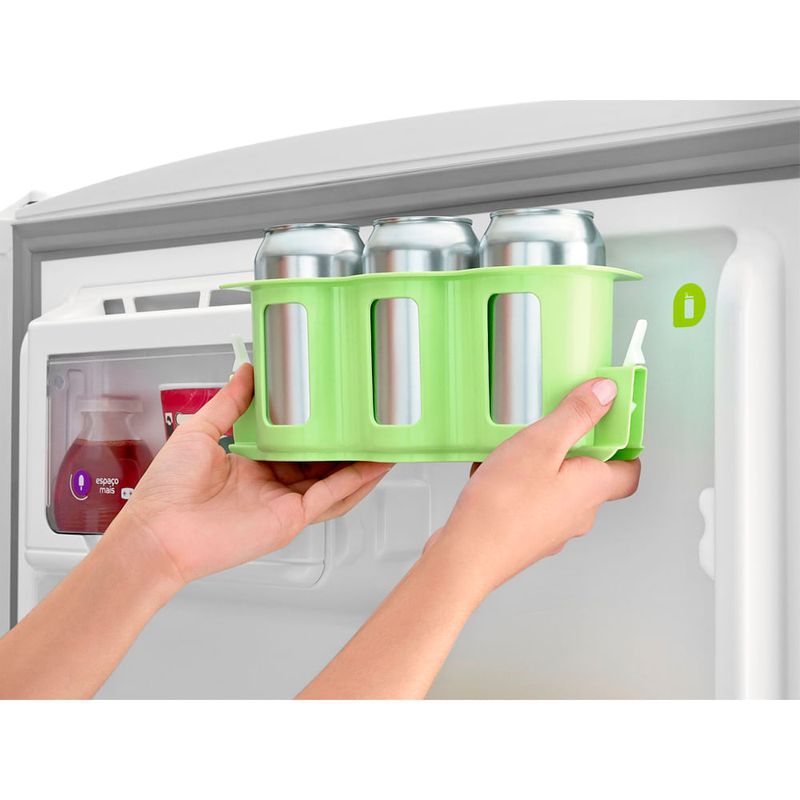 Consul_Geladeira_CRM51AB_Imagem_Com_Modelo_Porta_Latas_1