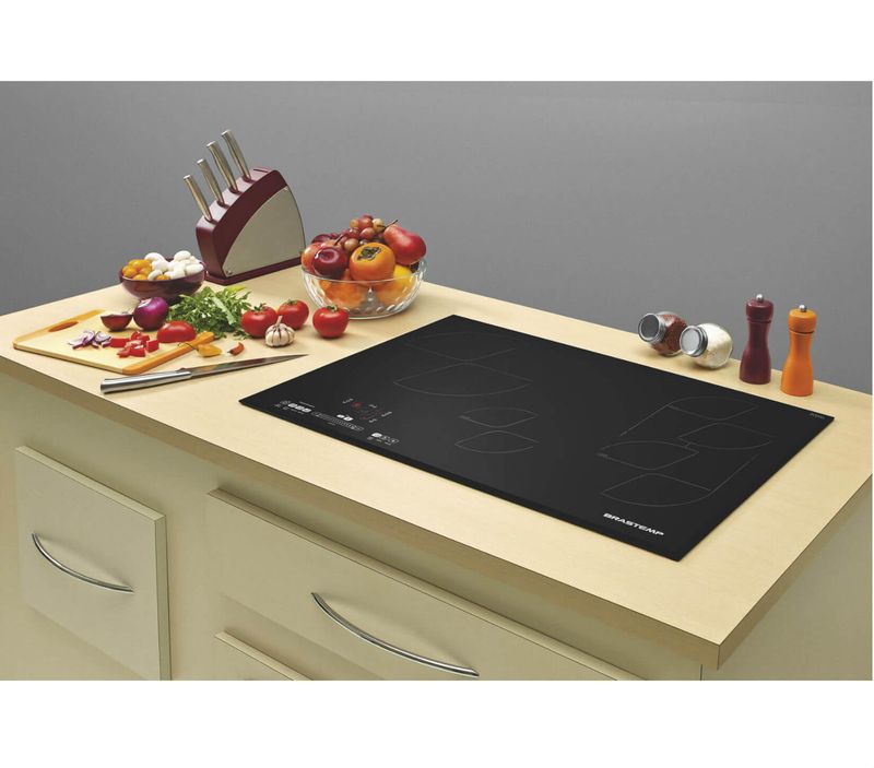 Brastemp_Cooktop_BDJ80AE_Imagem_Ambientada_Prateleira2_1650x1450