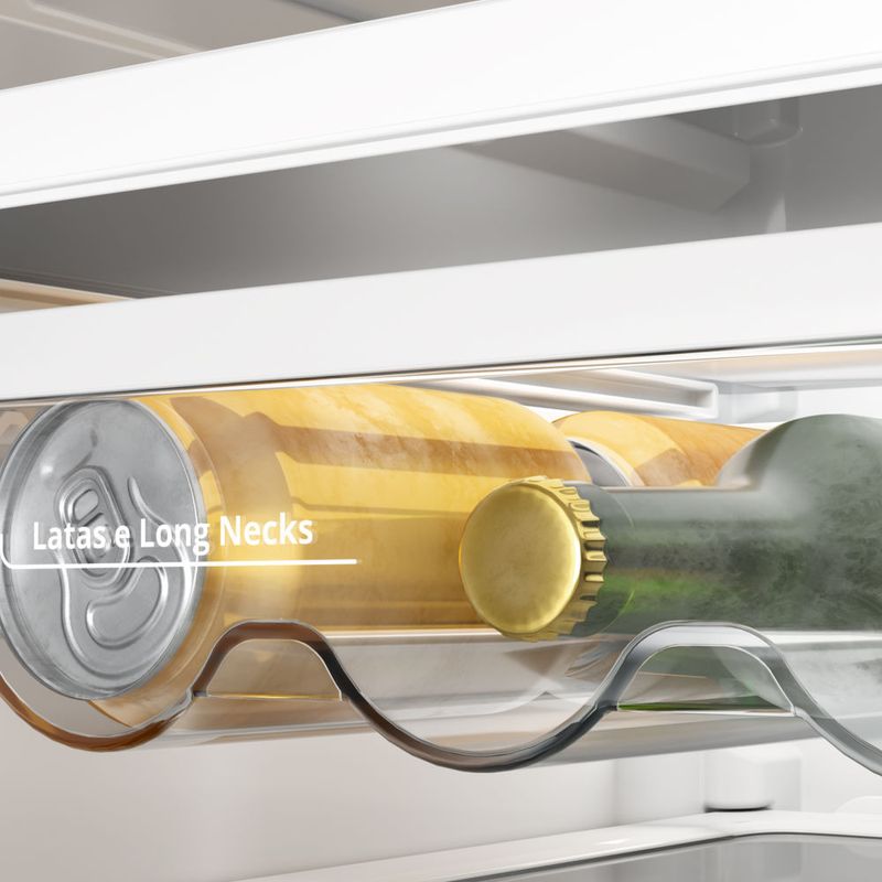 Brastemp_Geladeira_BRE58AB_Imagem_Detalhe_Latas_e_Long_Neckspng