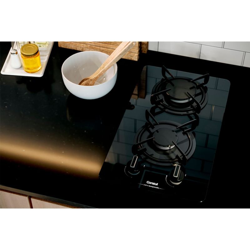 Consul_Cooktop_CDC31AE_Imagem_Ambientada_Design_mesa_de_vidro