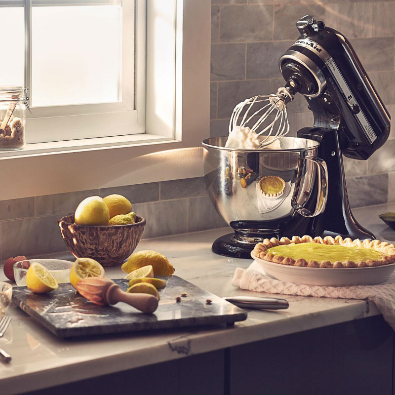 KitchenAid_Batedeira_KEA33CE_Imagem_Ambientada_8x8