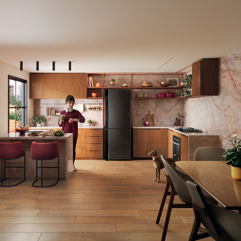 Brastemp_Geladeira_BRE68AE_Imagem_Ambientada_Humanizada2