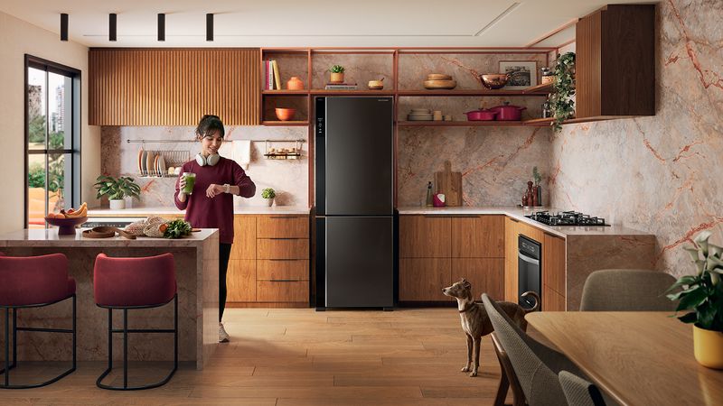 Brastemp_Geladeira_BRE68AE_Imagem_Ambientada_Humanizada