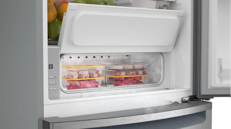 Geladeira_Brastemp_BRE59FK_Freezer_Aberto_2
