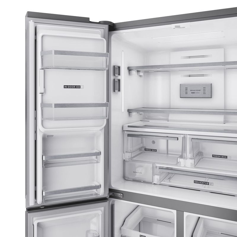 09_Brastemp_Geladeira_BRO90MK_Imagem_Detalhe_in_door_ice