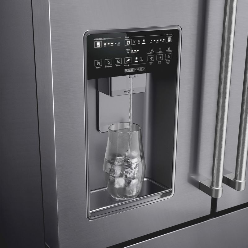 06_Brastemp_Geladeira_BRH86MR_Imagem_Water_dispenser_pro