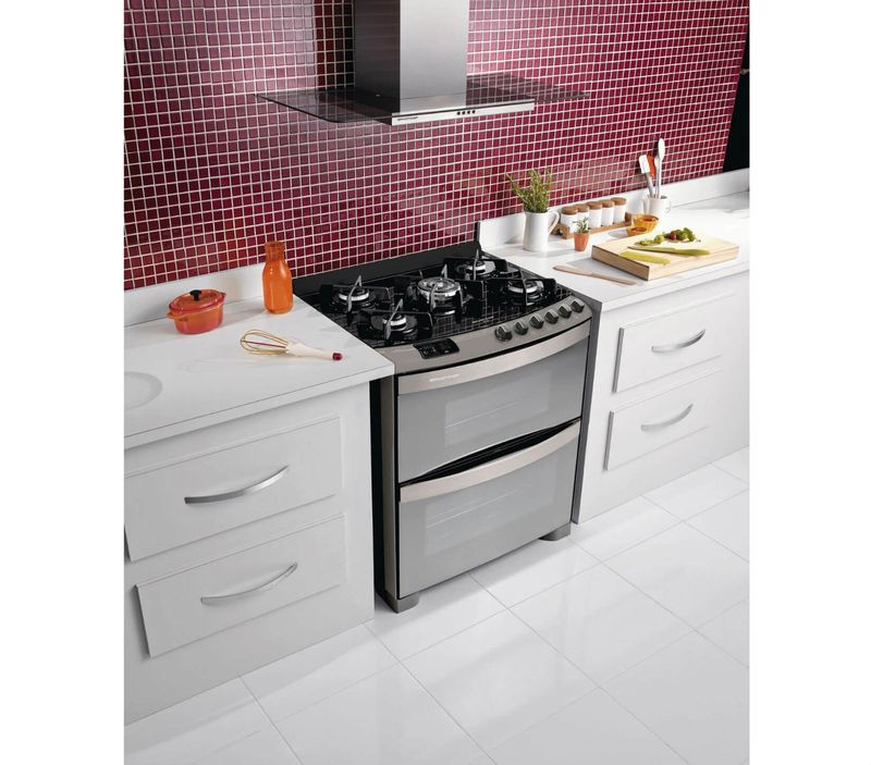 Brastemp_Fogao_BFD5VAR_Imagem_Ambientada_1_Prateleira3_1650x1450