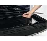Brastemp_Fogao_BYS5QAR_Imagem_Com_Modelo_Vidro_Removivel_Prateleira5_1650x1450